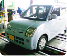 大型トラック対応の車検ライン